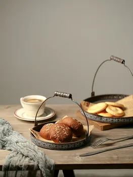 Klasicni metalna posuda s ručkom od kovanog željeza ručni rad, Starinski pladanj za pohranu kruha, сервировочный ladica za kućnog vrta, Dekor restorana